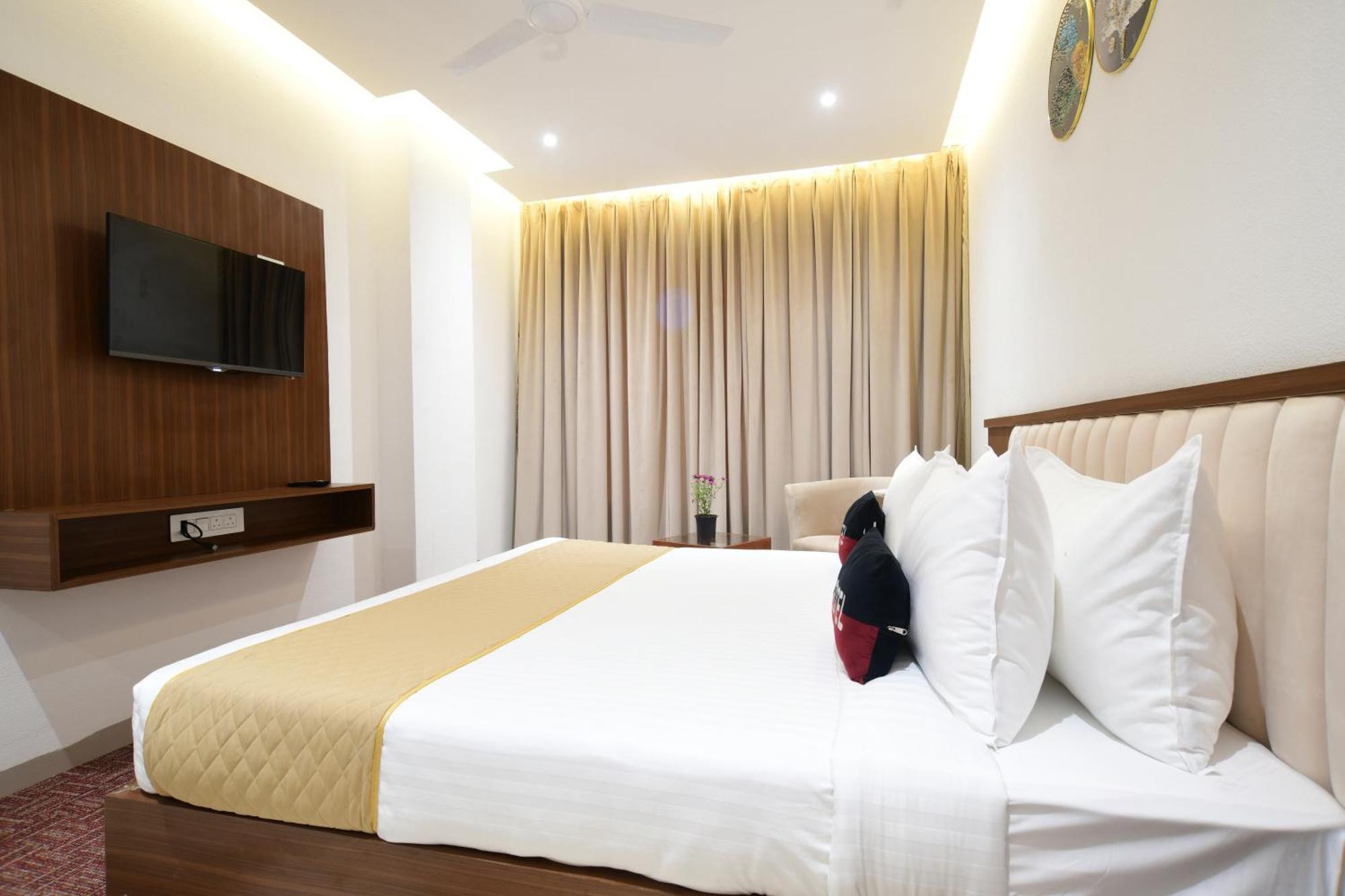 Aceotel Premier, Vijay Nagar Индаур Экстерьер фото