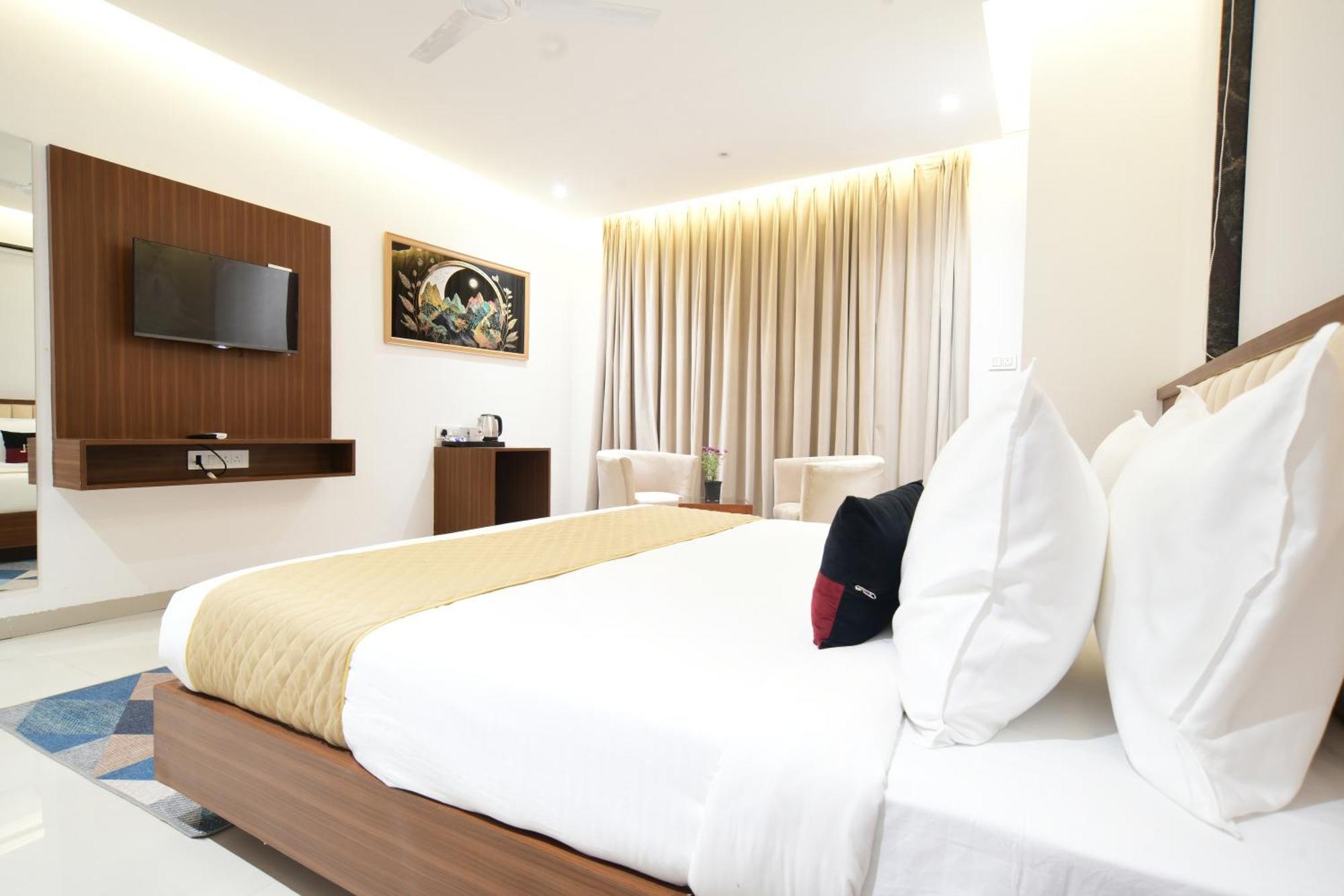 Aceotel Premier, Vijay Nagar Индаур Экстерьер фото