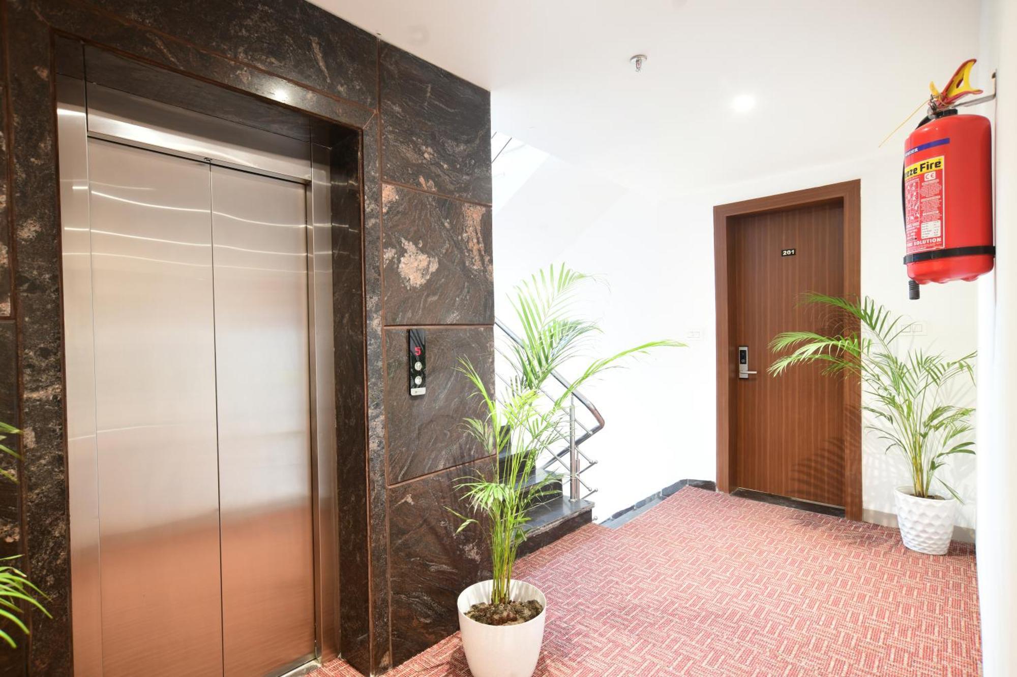 Aceotel Premier, Vijay Nagar Индаур Экстерьер фото