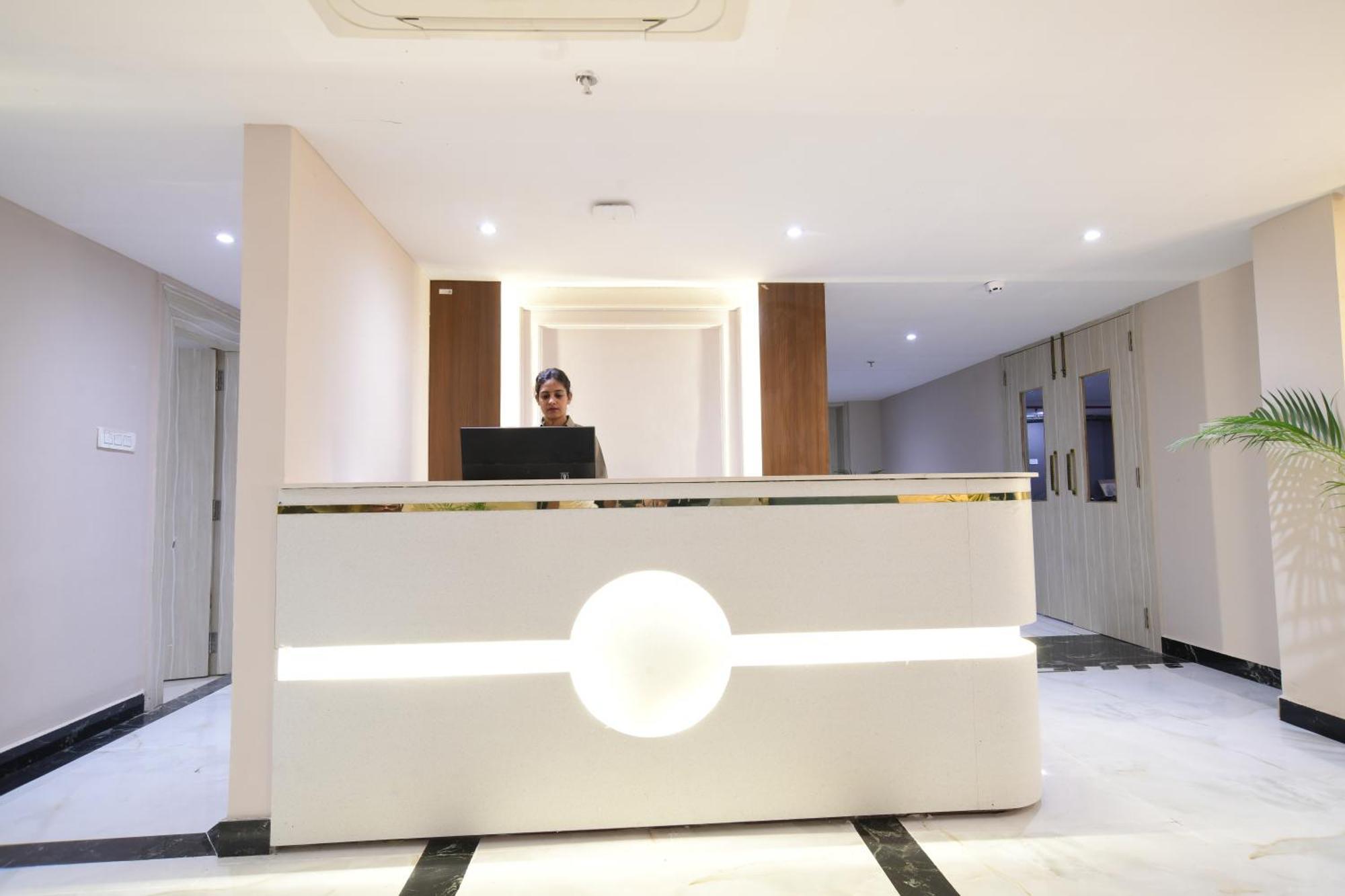 Aceotel Premier, Vijay Nagar Индаур Экстерьер фото